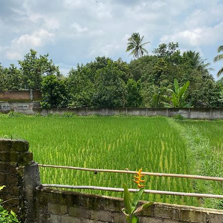 Kembang Kuning Cottages Tetebatu Esterno foto